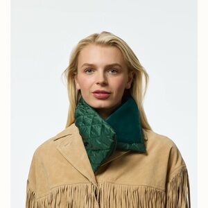 Powderpuff Collection fur wrap green gaitor